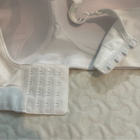 NWT Vanity Fair Bra White 3XL Women’s Comfy Wireless Plus Size Everyday - Picture 5 of 6